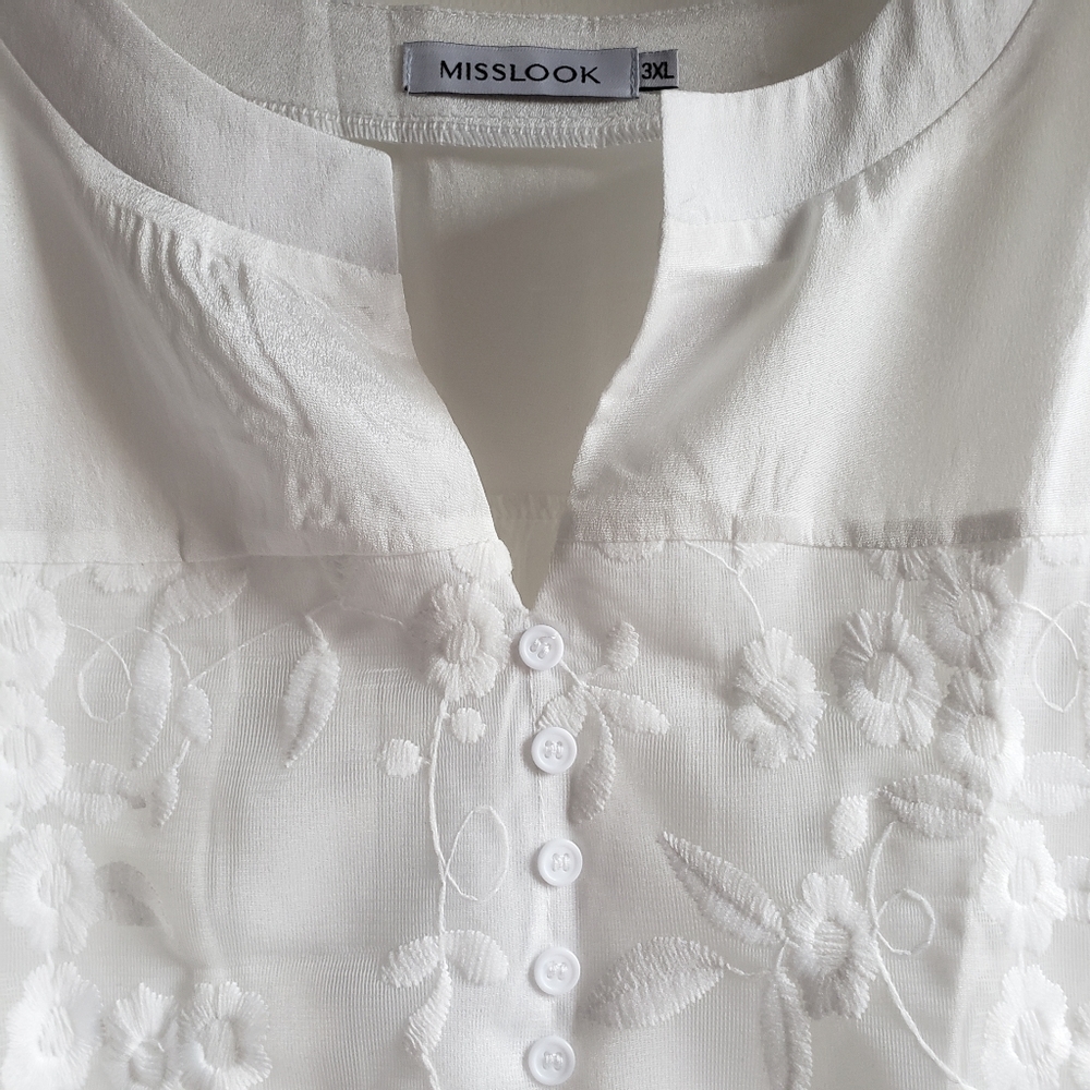 Womens blouse / top 3x nwot